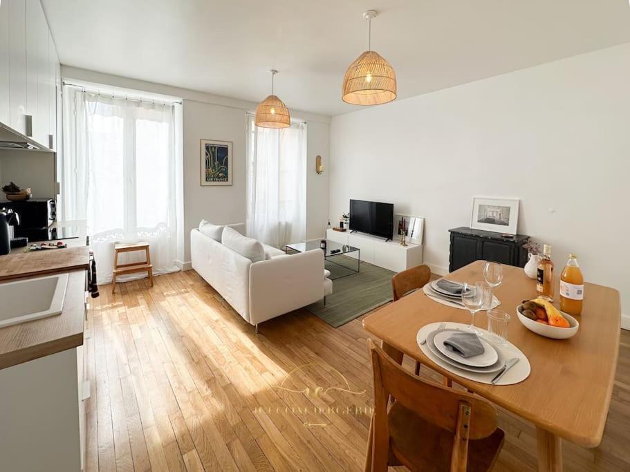 Ferienwohnung Le Petit Saint Louis Versailles Exterior foto