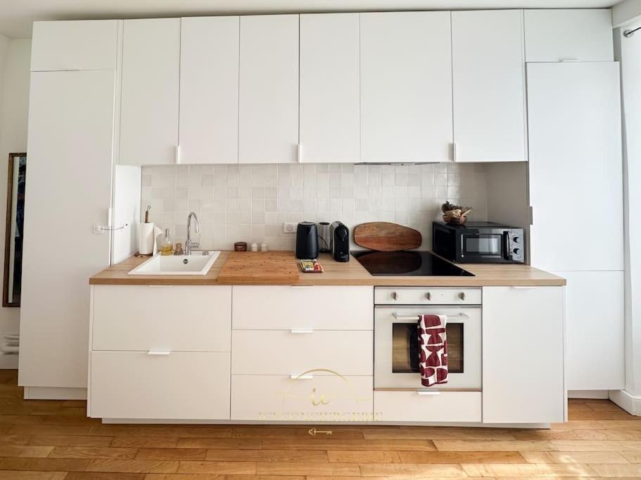 Ferienwohnung Le Petit Saint Louis Versailles Exterior foto